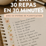 Une femme souriante en train de cuisiner des plats savoureux et rapides.