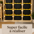 Rangement à sacs DIY en bois avec plusieurs compartiments dans un intérieur moderne.