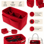 Un sac à main avec un organisateur coloré à l'intérieur, montrant un rangement élégant et pratique.