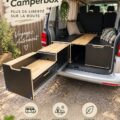 Un van aménagé avec un espace convivial pour voyager